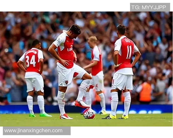 曼联与阿森纳历史交战记录详解及两队对决的精彩瞬间回顾